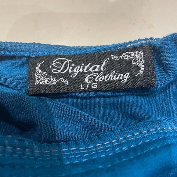 Prussian blue camisole with ribbing and intricate detailing. - Picture 5 of 6